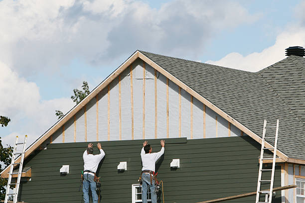 Professional Emergency Siding Repair technician working in Robbinsville, NJ